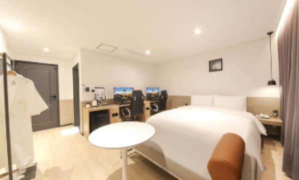 SASANG HOUND HOTEL
