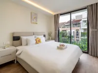 The Royal Vista - Phu My Hung Hotels near District 7
