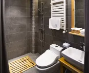 Emei Bamboo Hills Private Hot Spring Hostel - Romantisk