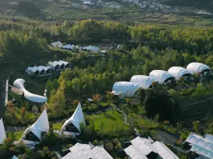 Popular Family Hotels in Yi County