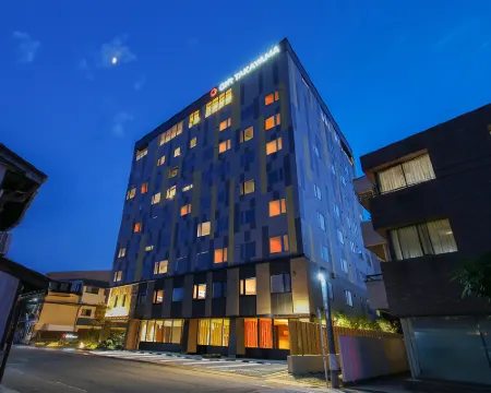 โรงแรมและสปา กิฟท์ ทาคายามา โรงแรมในทาคายาม่า