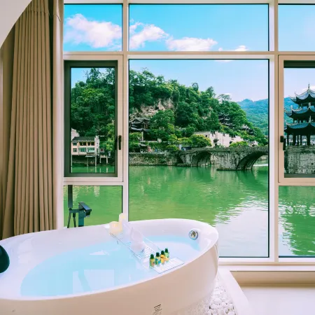 Gui Lai Xi Qi  Riverside Boutique Hotel (Zhenyuan Ancient Town)