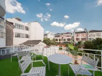 Cloud Designer Hostel (west gate scenic spot shop) - Infinity Pools