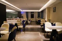 โรงแรมลิทชี่ สาขา สถานีรถโดยสารใต้ หลี่หลิง - พร้อมอาหารเช้า