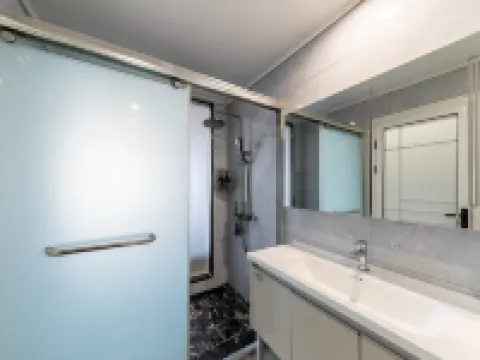 Dangtu HOMEFUNPARK • SOULMATE Lakeside Balcony Media Hotel (High-speed Rail East Station Branch） Hoteles en Condado de Dangtu