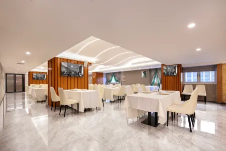 Zhuhai Grand Madison Hotel Отели рядом с достопримечательностью «Putuo Temple»