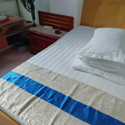 湘緣旅館（四聯地鐵站店） 鄰近龙城公园的酒店