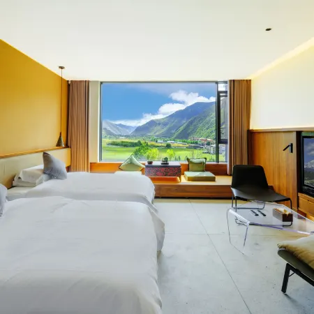 Black Stone Hotel