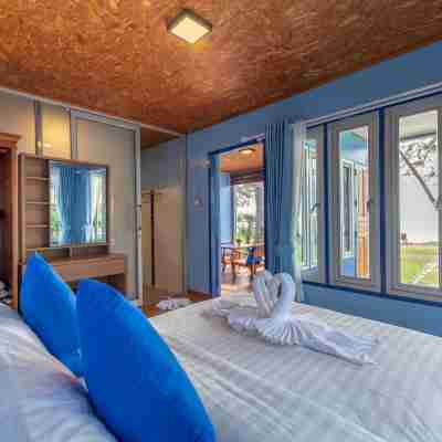สีฟ้ารีสอร์ท Rooms