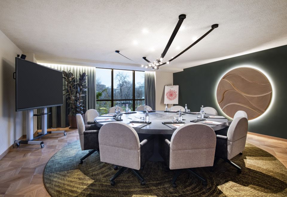 스위소텔 트빌리시 로비