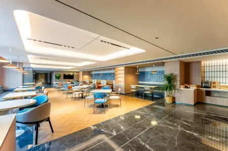 Holiday Inn Express Luoyang Longmen, an IHG hotel Отели в г. Лоян