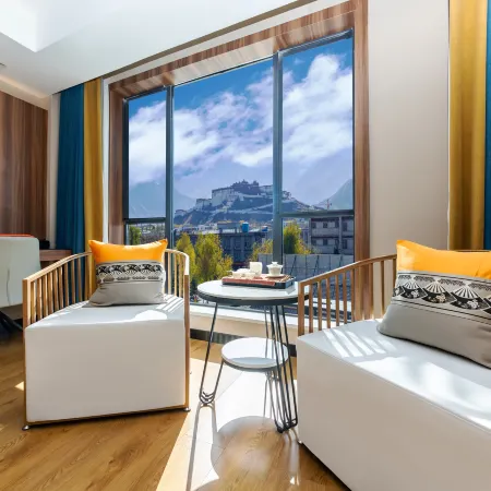 Lhasa Duorucang Hotel (Potala Palace)