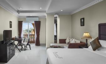 Palace Gate Hotel & Residence By EHM