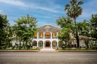 Villa Santi Hotel - parking