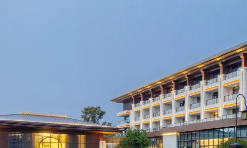 Yishui Grand Hotel