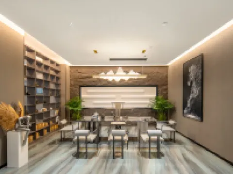 Xishuangbanna Xinya Holiday Hotel (JingHong Gao Zhuang Xi Shuang Jing Xingguang Night Market Branch) Hotels in Jinghong