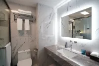 MengLaNanYaBayResortHotel - Balkon