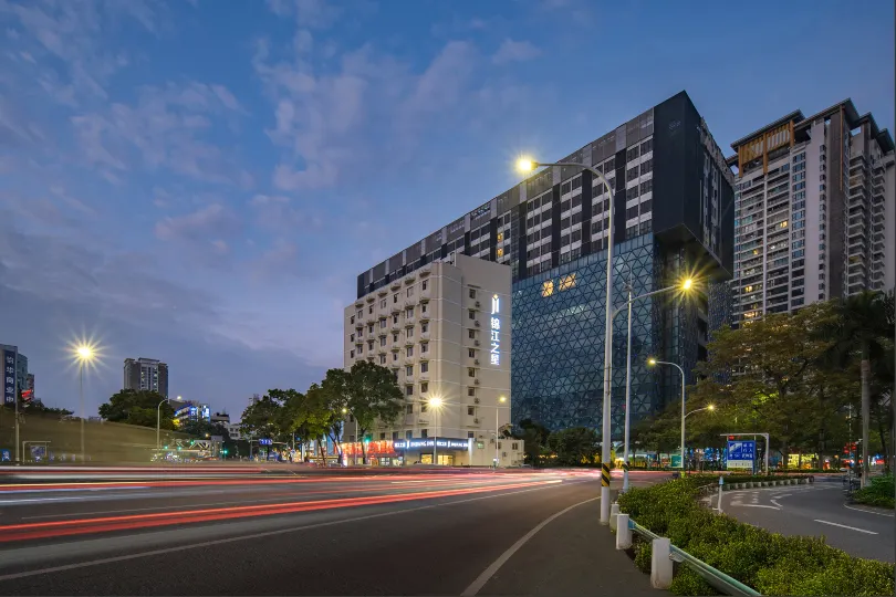 Jinjiang (Zhuhai Xiangzhou Qinglv Middle Road Grand Theatre)