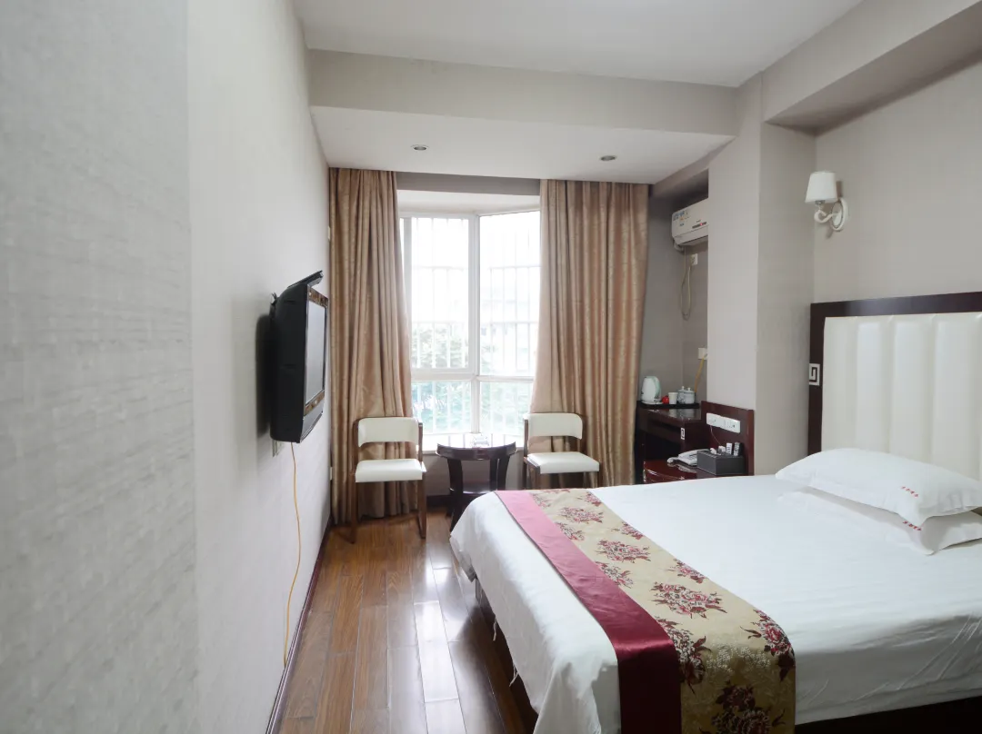 Huadou Business Hotel - Ningde
