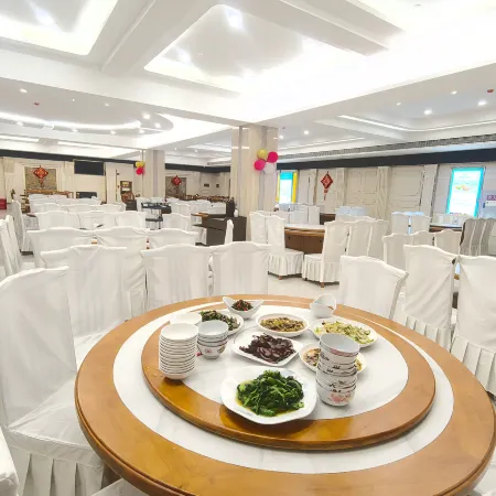 Dianjiang County Goliya Hotel