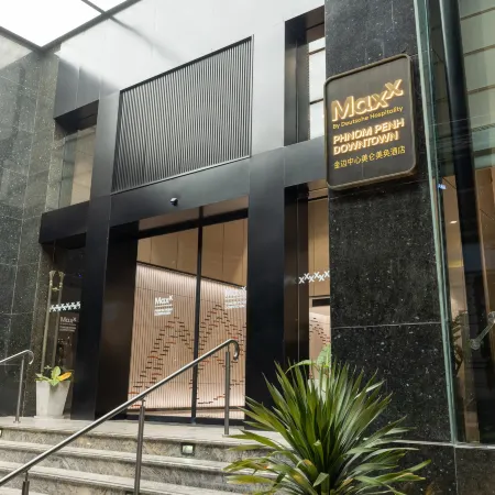 Maxx Phnom Penh Downtown (By H World) Отели рядом с достопримечательностью «Олимпийский стадион»