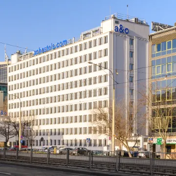 a&o Warszawa Wola Отели рядом с достопримечательностью «Воля»