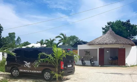 Montecarlo Villas Panglao Отели рядом с достопримечательностью «South Farm Panglao Bohol»