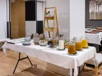 Hotel Atarazanas 토레스 데 콰르트 주변 호텔