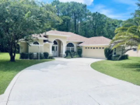 Cozy, Private Home Close to the I95 Exit 284