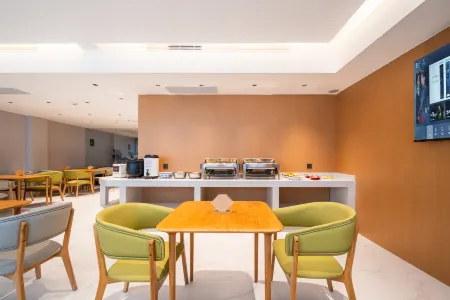 Elong R.YUN Hotel (Jining Liangshan Longcheng Plaza)