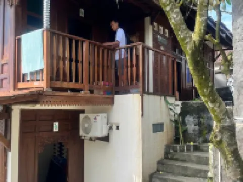 Karlie Inn Hoteles en Tepus