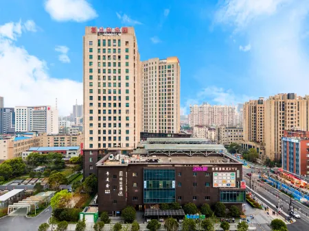 Waiting Century Hotel (Shanghai North Bund Longchang Road Subway Station) Отели рядом с достопримечательностью «Zotter Chocolate Theater Shanghai»