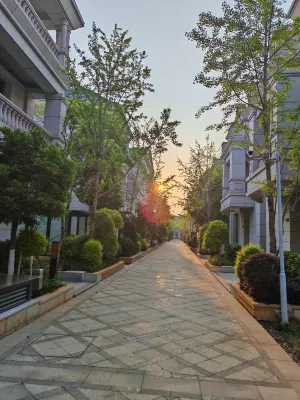 Kunming Weilan Coffet House Hotels in Куньмін