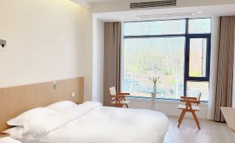 Huawenwan Hotel (Baima Temple Scenic Area)