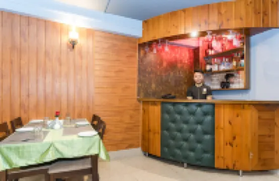 麻雀杜松樹 2 分鐘步行到 Mg Marg 東錫金縣酒店