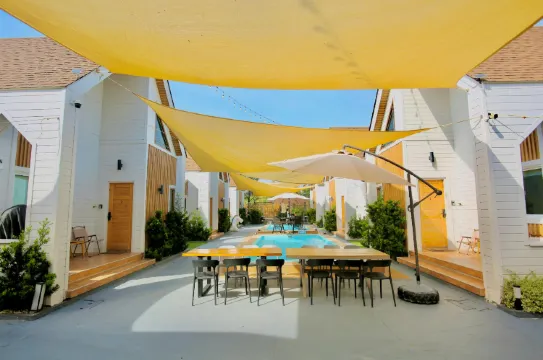 ห้องดีลักซ์ 4 ห้องนอน