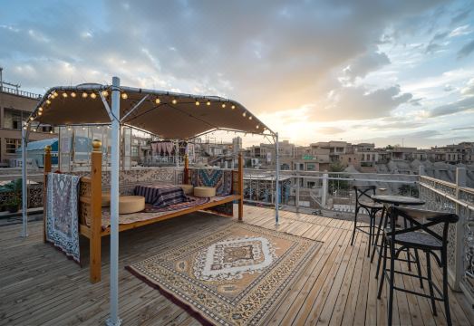 카슈가르 전통적인 아침 식사 풍경