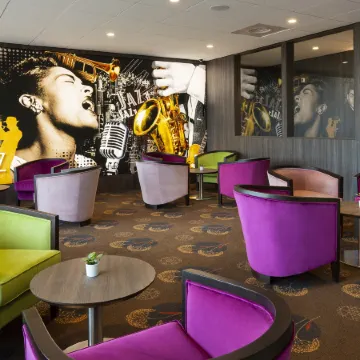 Hôtel Roi Soleil Prestige Plaisir - St Quentin