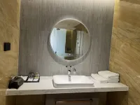 ELong Anyun Hotel (Xinyi Douzhouli Cultural and Creative Street Store)