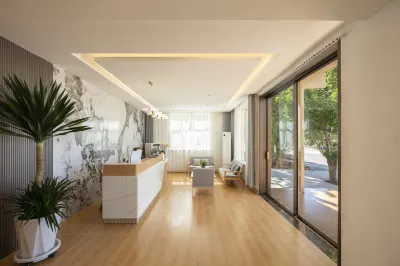 XiLaiyue    Homestay Hotel a Mingsha Mountain and Crescent Moon Spring