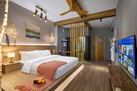 Zen-Inspired Hot Spring Spa - Ten Directions and Three Courtyards