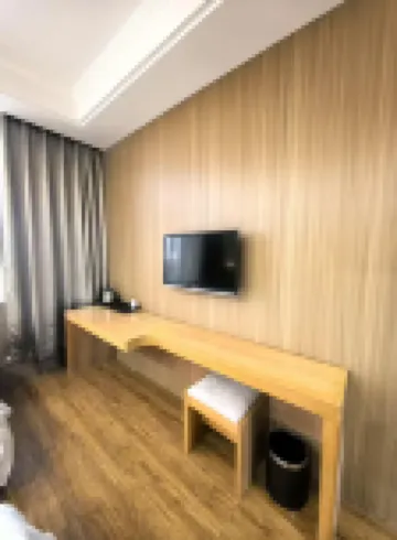 Dongqiao Garden Holiday Hotel