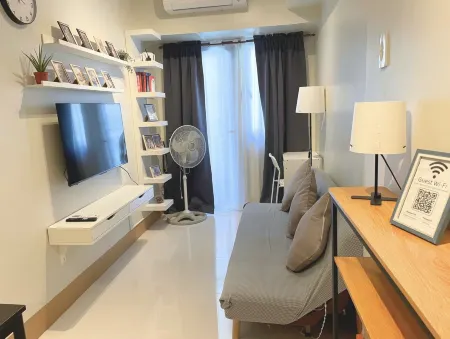 Callie's Cozy Staycation