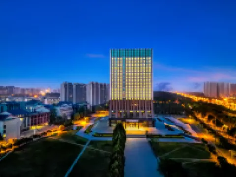 Days Inn Zhengzhou Zhengdong New Area Hotels near Jialuhe Railway Station