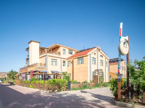 Little camel station