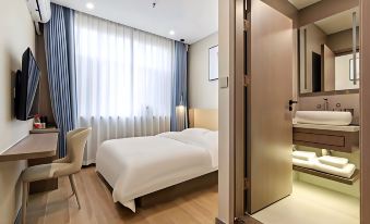 Huaxia Zhonghang Hotel