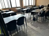 Happy Holiday Hotel (Huanggang Luotian Yishui Bund Branch)