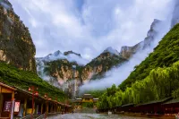 Huguan Xinghengyang Holiday Hotel - Bjergudsigt