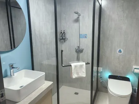 Home Inn · Neo (Baoji Wanda Plaza Branch) Отели рядом с достопримечательностью «Baoji University of Arts and Sciences»