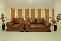 SUPER OYO Townhouse OAK Hotel Fiducia Serpong Hotel di Serpong Utara